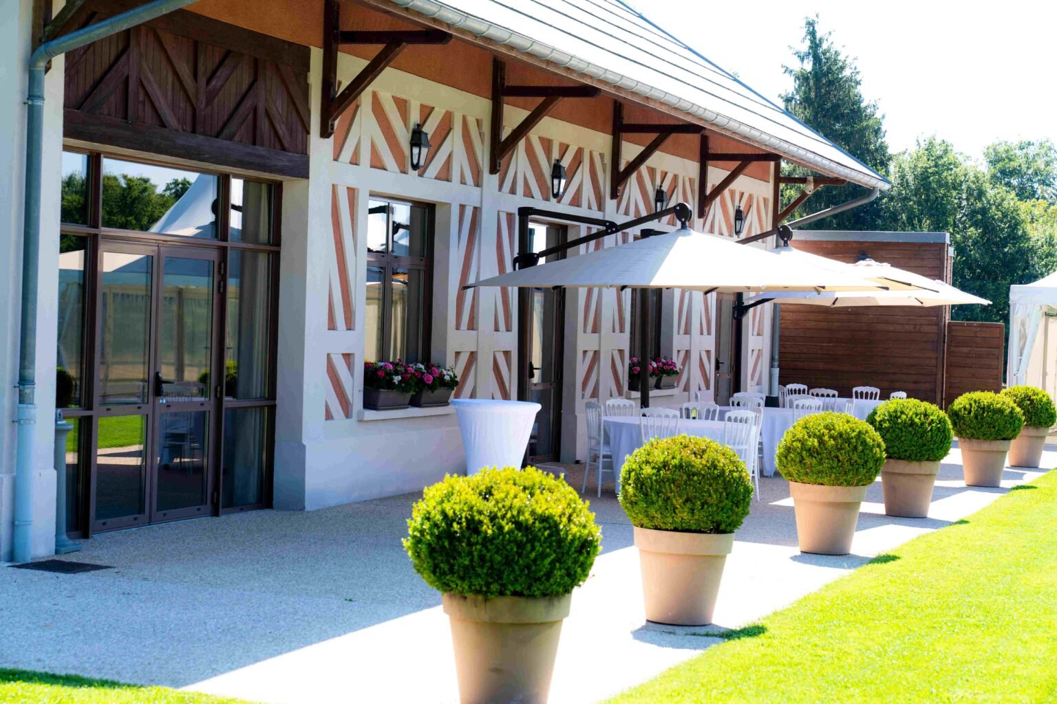 Salle de réception pour anniversaire 77